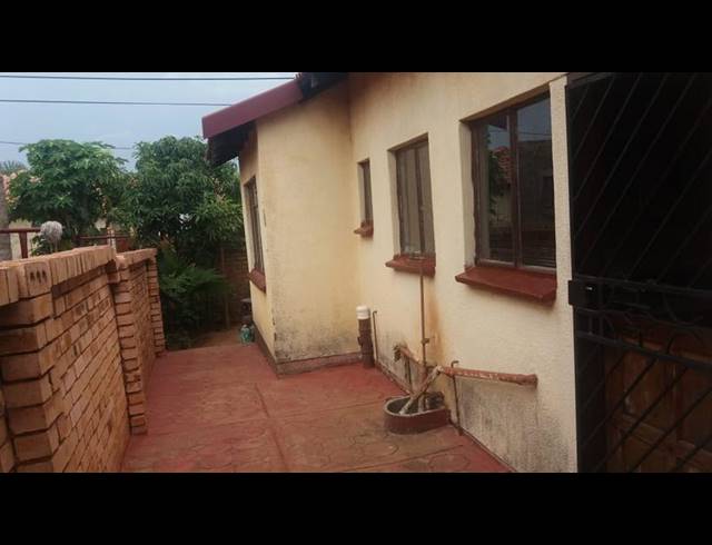 3 BEDROOM HOUSE FOR SALE IN SOSHANGUVE UU